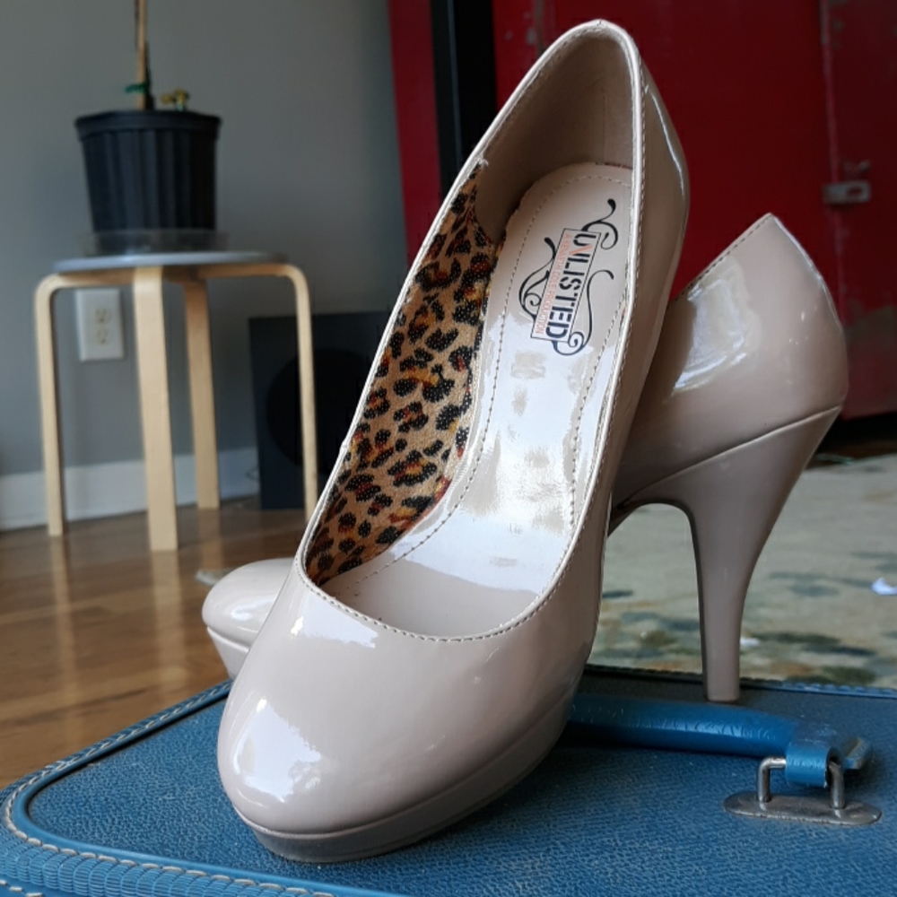 NWOT Sexy,  nude heels